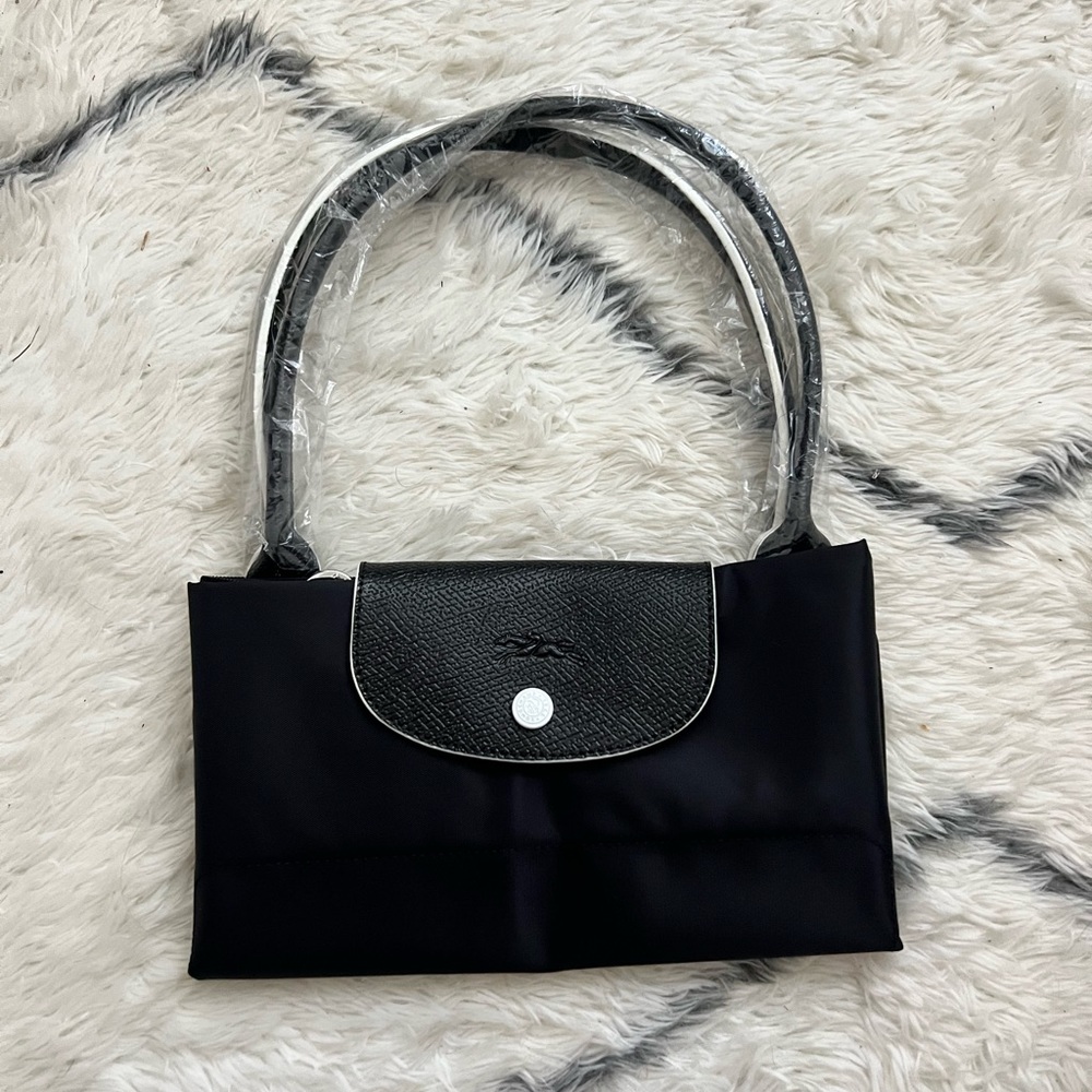 NWT Longchamp Le Pilage Large Shoulder Nylon Bag Tote in Black